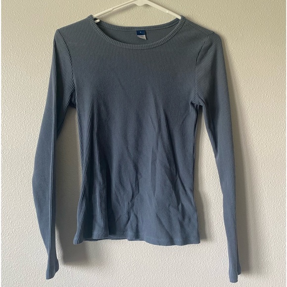 Old navy basic long sleeve - Picture 1 of 1